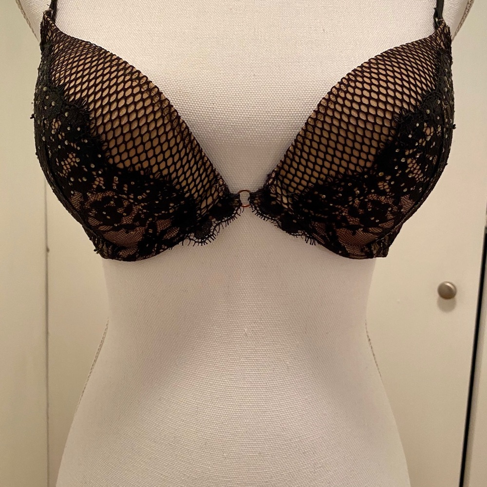 Victoria’s Secret sexy push up bra with crystals